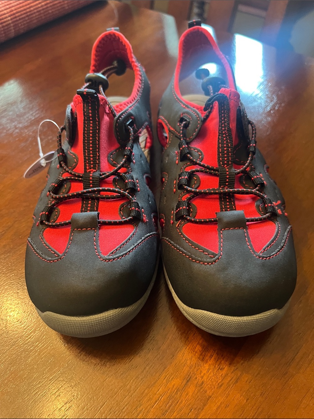 Sonoma youth 4 Kids Red and Black Water friendly sandals Shoes with Toggle Lace - Picture 7 of 9